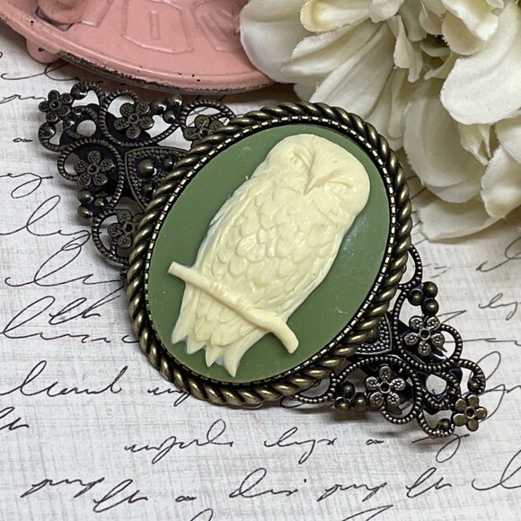 FESTIVAL Owl Barn Tree Gothic Green Wh Cameo Wedding Prom Pin Hair Clip Viking - Picture 6 of 9
